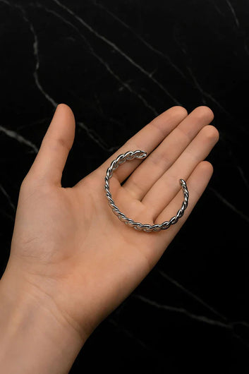 Cuban Handcuff